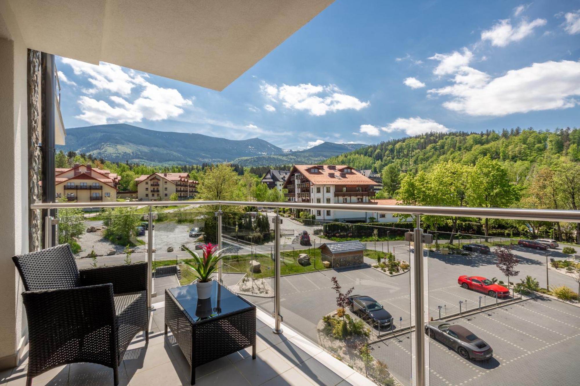 Apartamenty Bluesky - Ogrodnicza 7 I 9 - Z Widokiem Na Gory, W Zielonej Okolicy, Blisko Centrum I Atrakcji Karpacza 部屋 写真