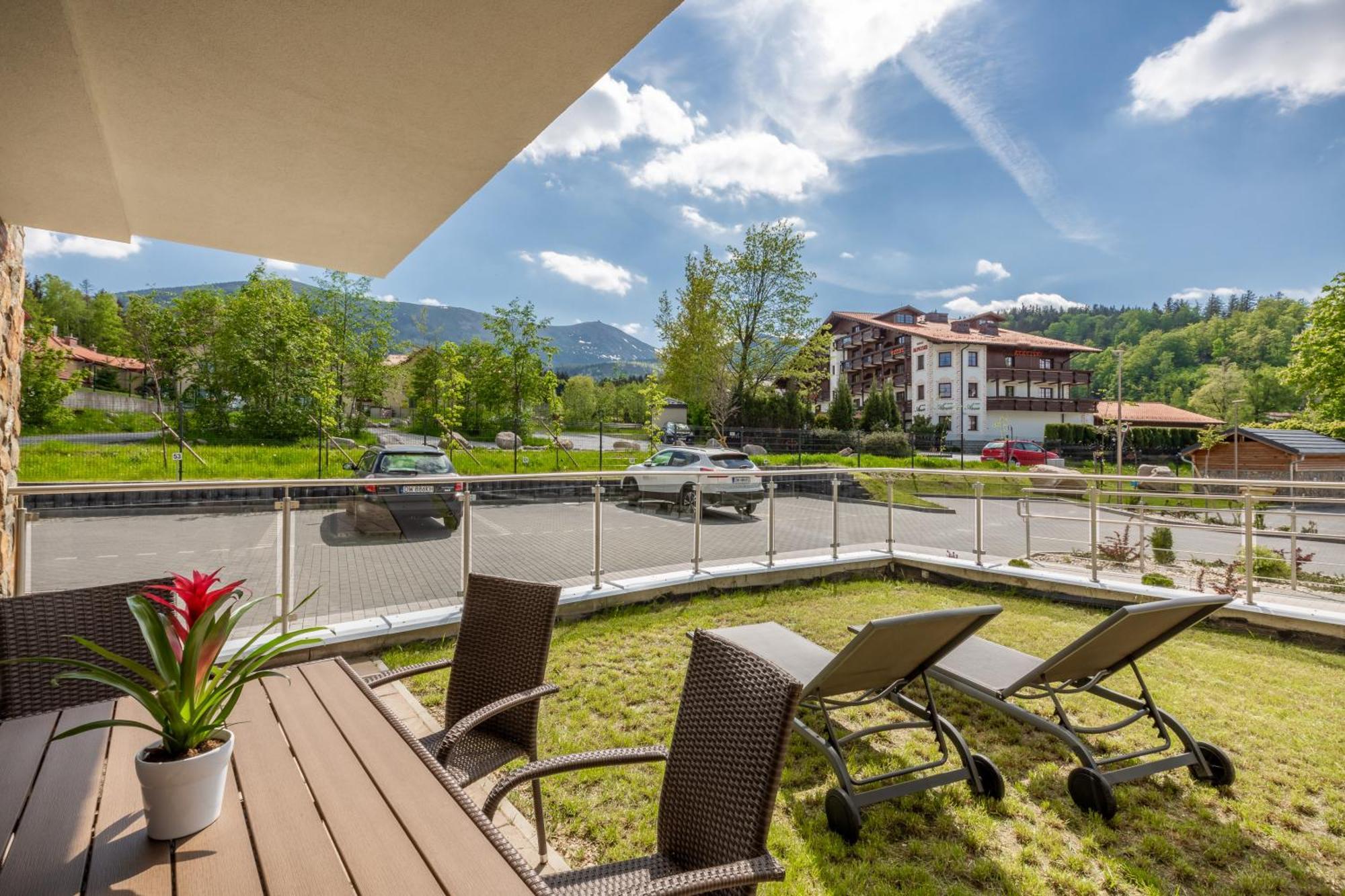 Apartamenty Bluesky - Ogrodnicza 7 I 9 - Z Widokiem Na Gory, W Zielonej Okolicy, Blisko Centrum I Atrakcji Karpacza 部屋 写真